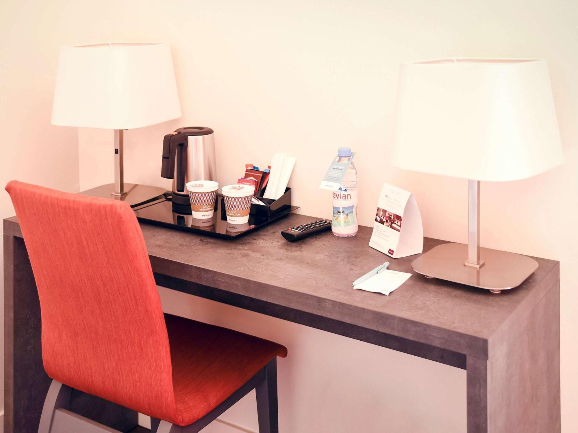 Mercure Aix-En-Provence Sainte-Victoire Châteauneuf-le-Rouge エクステリア 写真