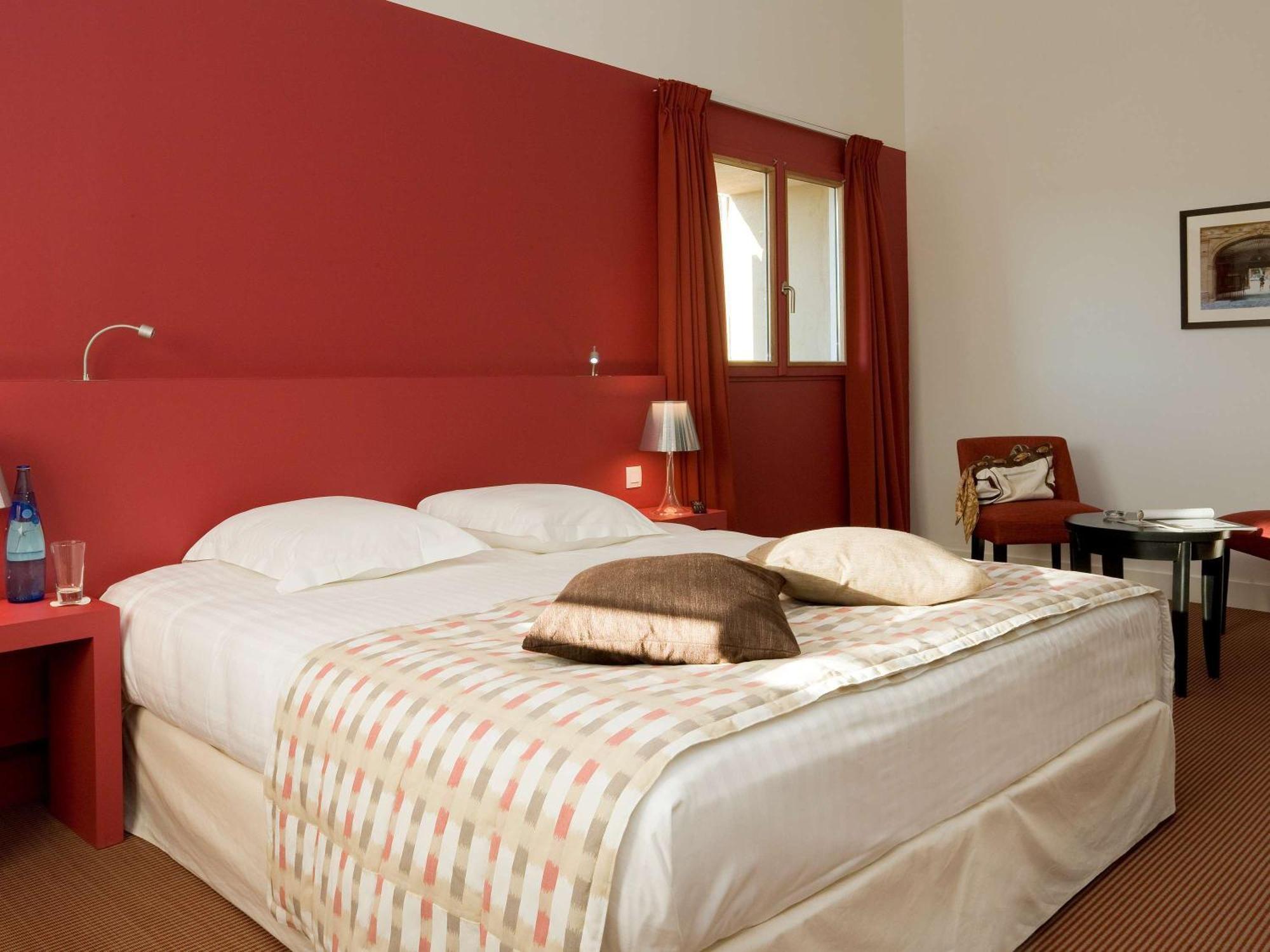 Mercure Aix-En-Provence Sainte-Victoire Châteauneuf-le-Rouge エクステリア 写真