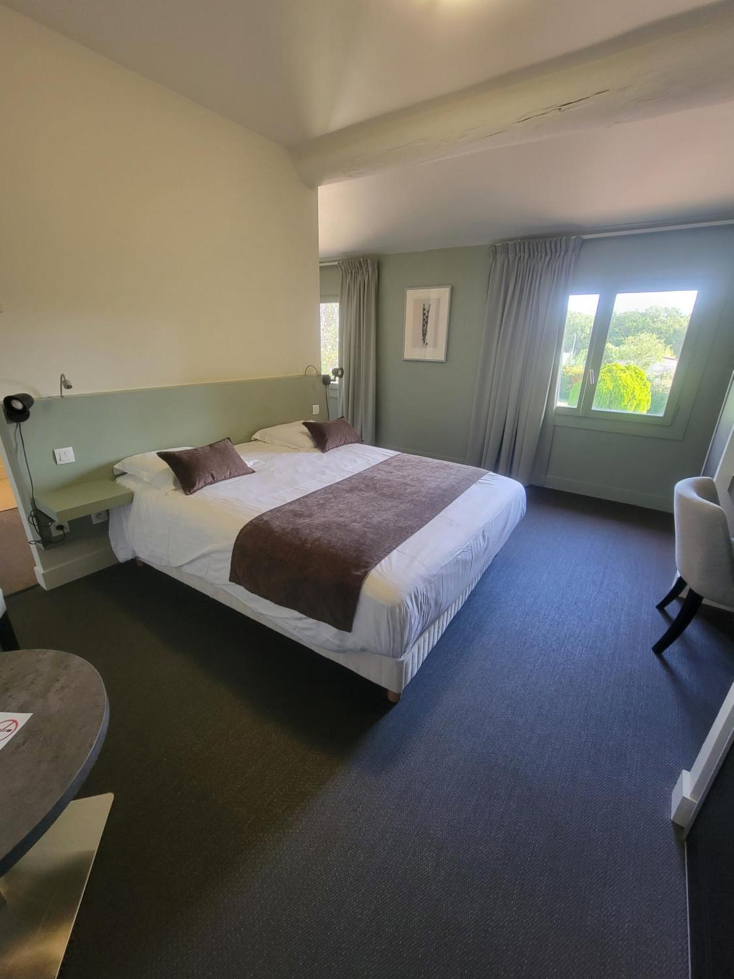 Mercure Aix-En-Provence Sainte-Victoire Châteauneuf-le-Rouge エクステリア 写真