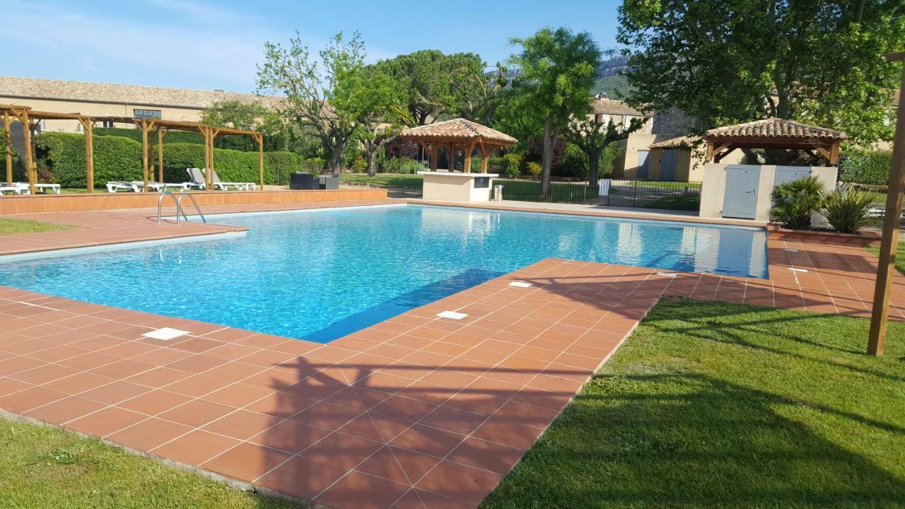 Mercure Aix-En-Provence Sainte-Victoire Châteauneuf-le-Rouge エクステリア 写真