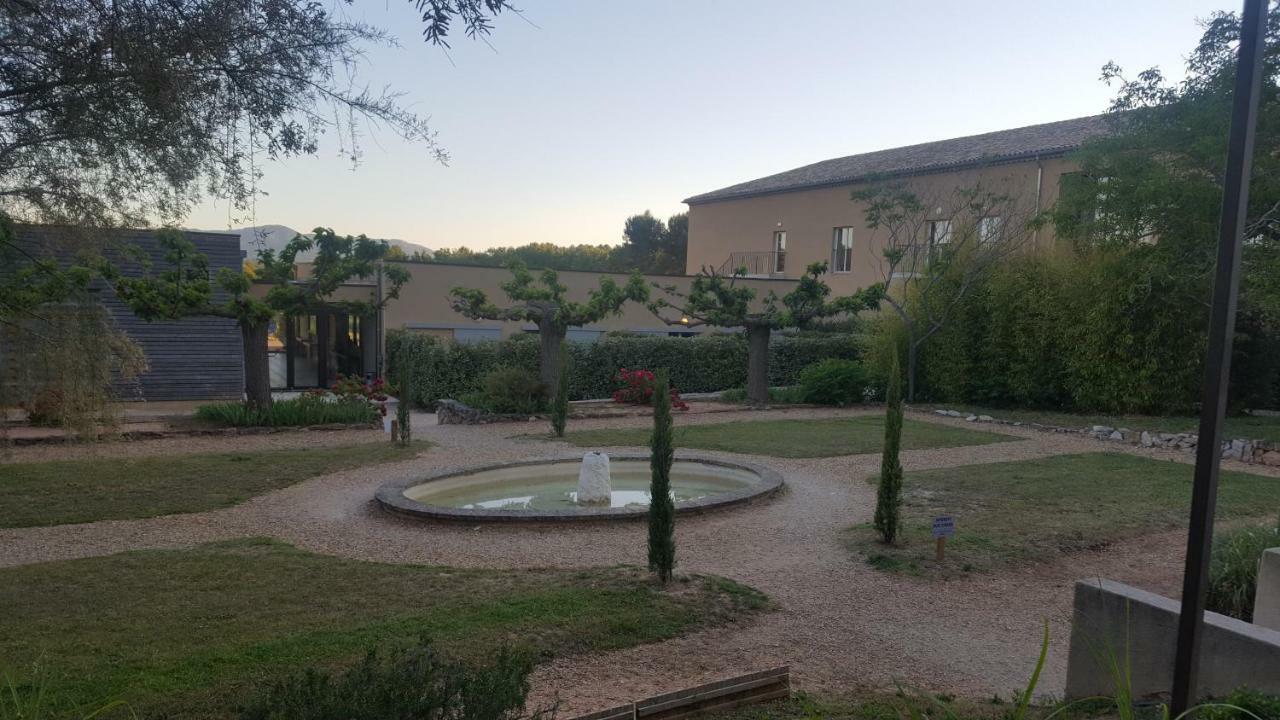 Mercure Aix-En-Provence Sainte-Victoire Châteauneuf-le-Rouge エクステリア 写真